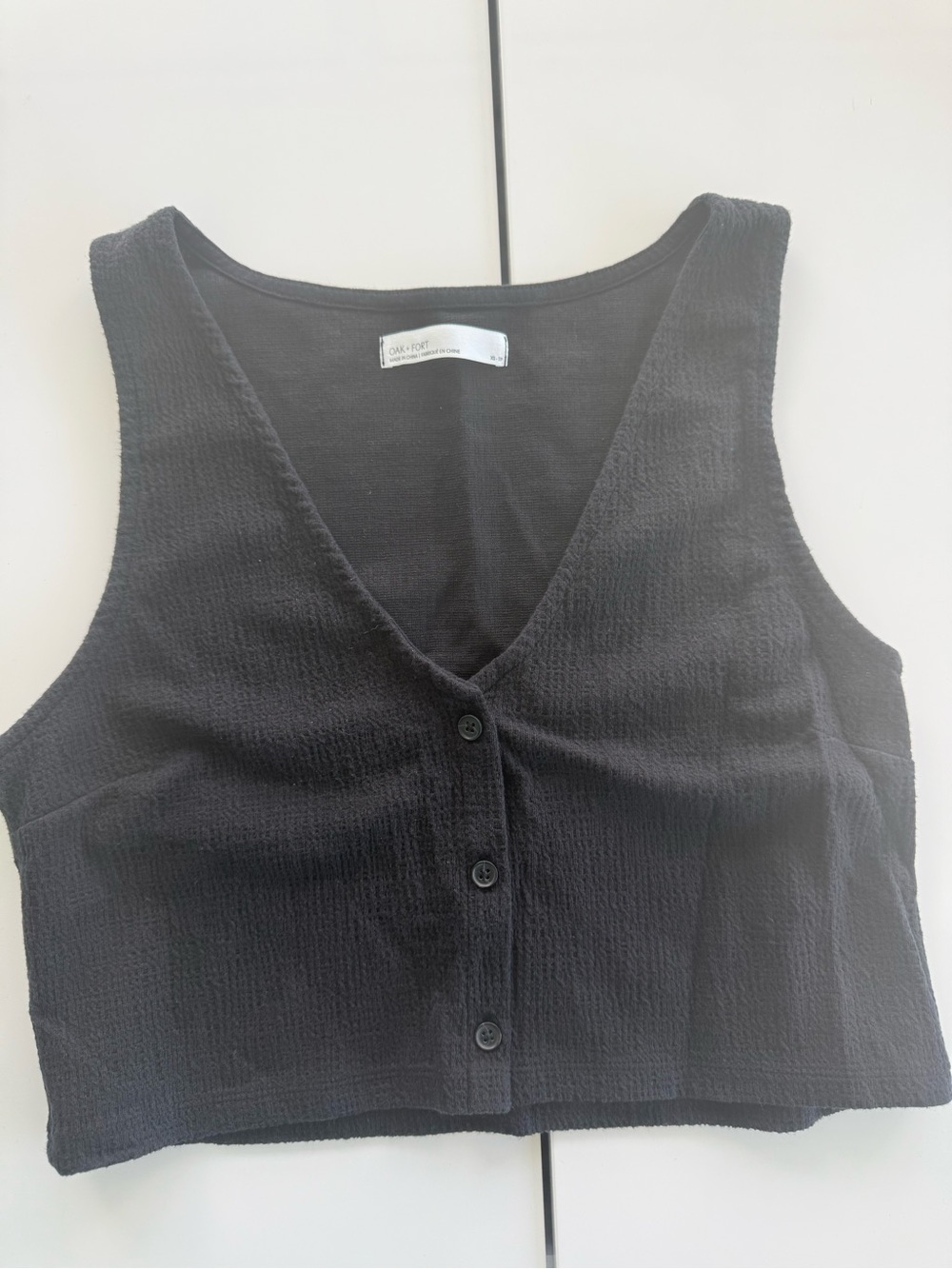 OAK + FORT Black Textured V-Neck Button Front Crop Tank